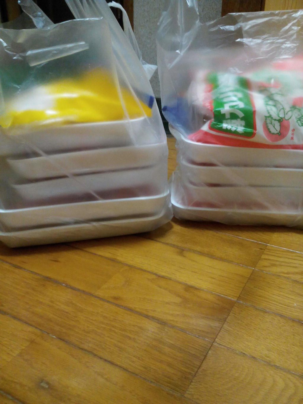 2連休でした。
29の日に…お休みで買い物するーなんて滅多にないもんで。
調子乗って買いすぎたｗ
焼き肉で今から一部は食べるけど…冷凍庫に入らんな(；´∀｀)
保存用の冷凍庫欲しいぃぃい!!
ひとりやけど(´・ω・`) http://t.co/nG1S4XuaHu